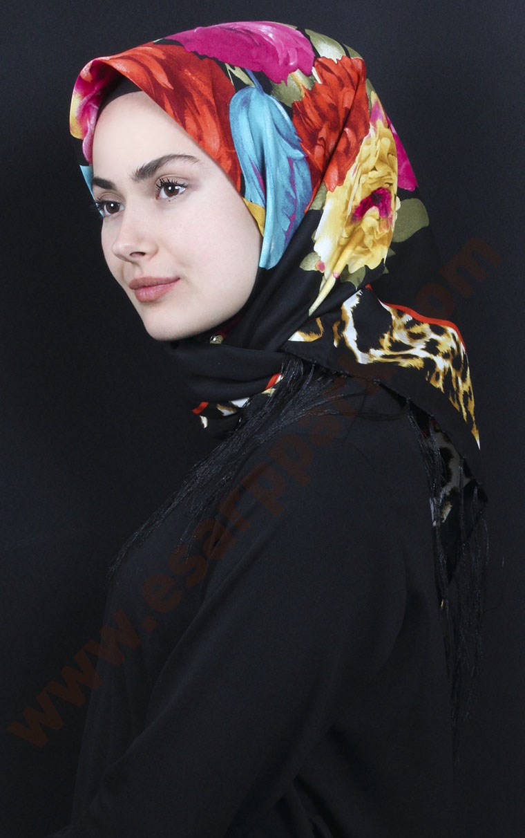 111-0012-15 PİRAMİT PÜSKÜLLÜ EŞARP