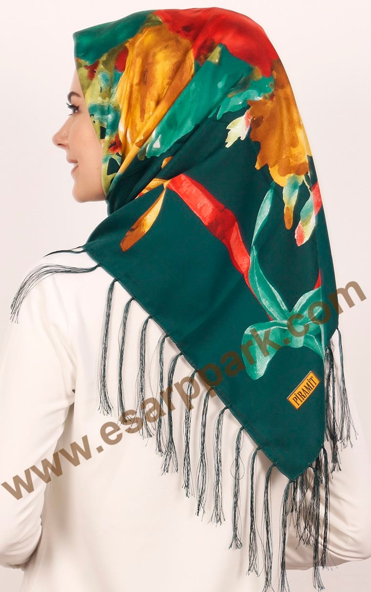 111-0013-19 PİRAMİT PÜSKÜLLÜ EŞARP