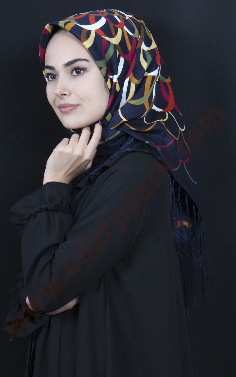 111-0013-40  PİRAMİT PÜSKÜLLÜ EŞARP