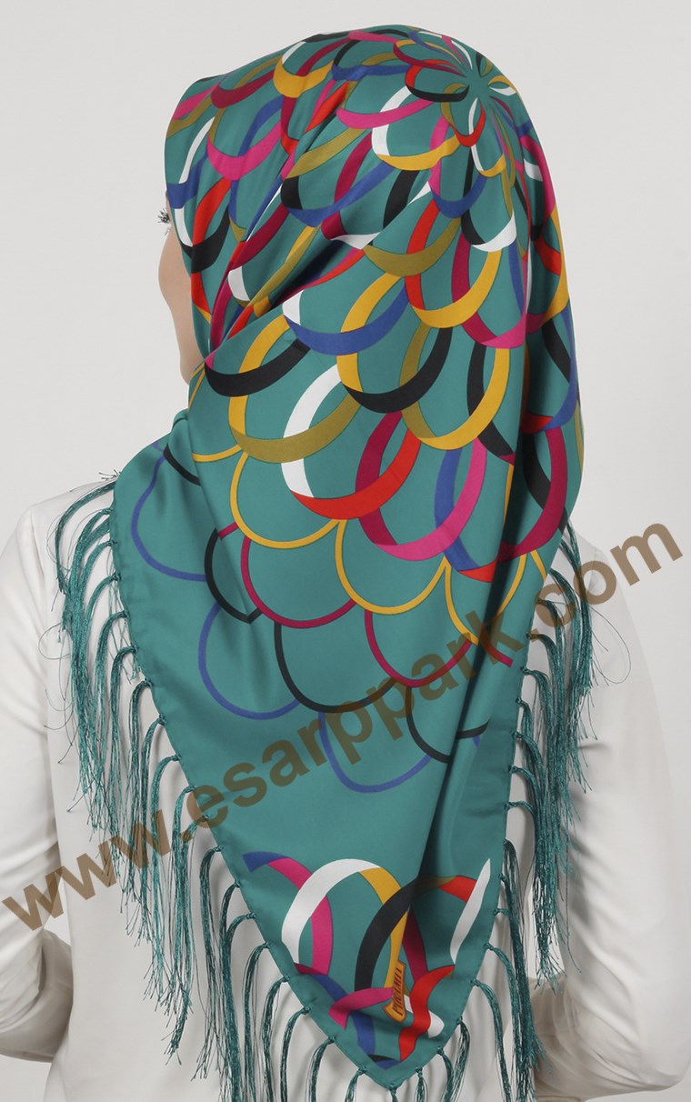 111-0021-05 PİRAMİT PÜSKÜLLÜ EŞARP