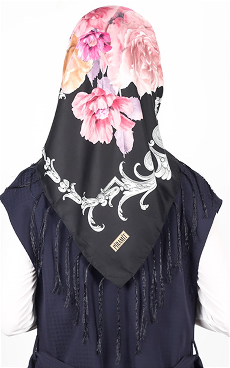 111-0013-11 PİRAMİT PÜSKÜLLÜ EŞARP