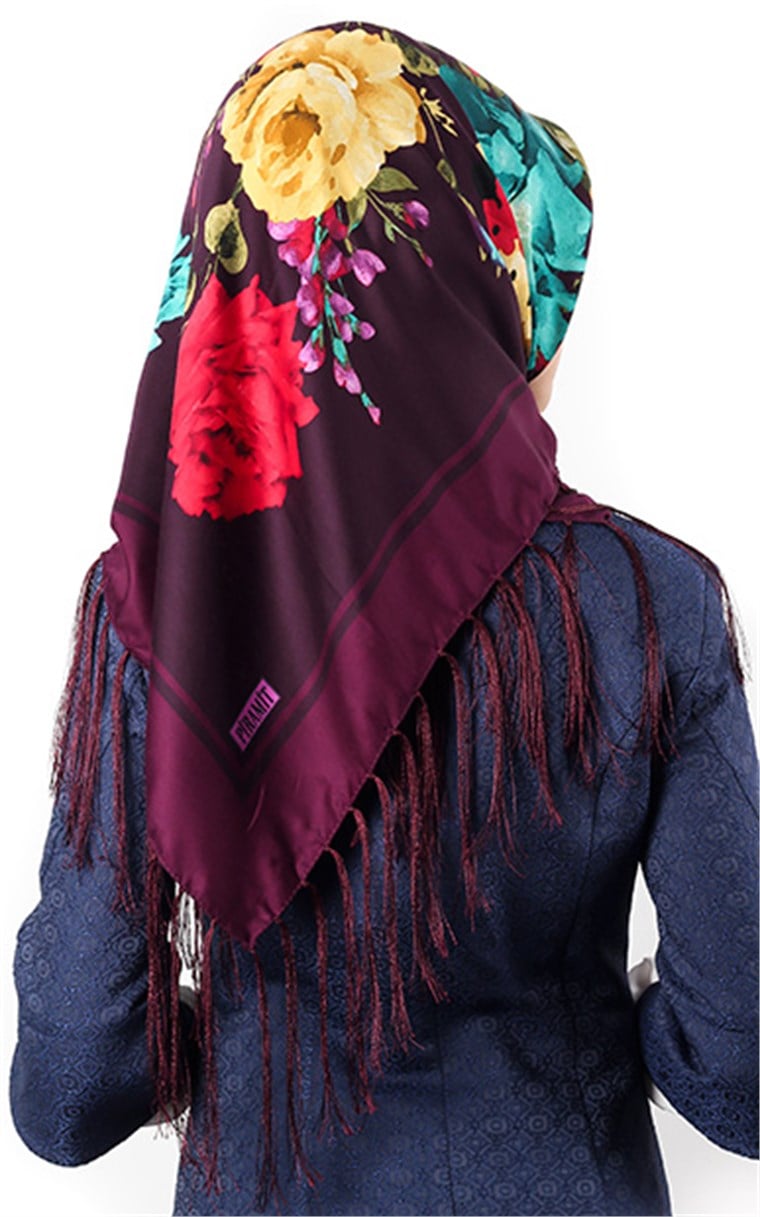 111-0012-09 PİRAMİT PÜSKÜLLÜ EŞARP