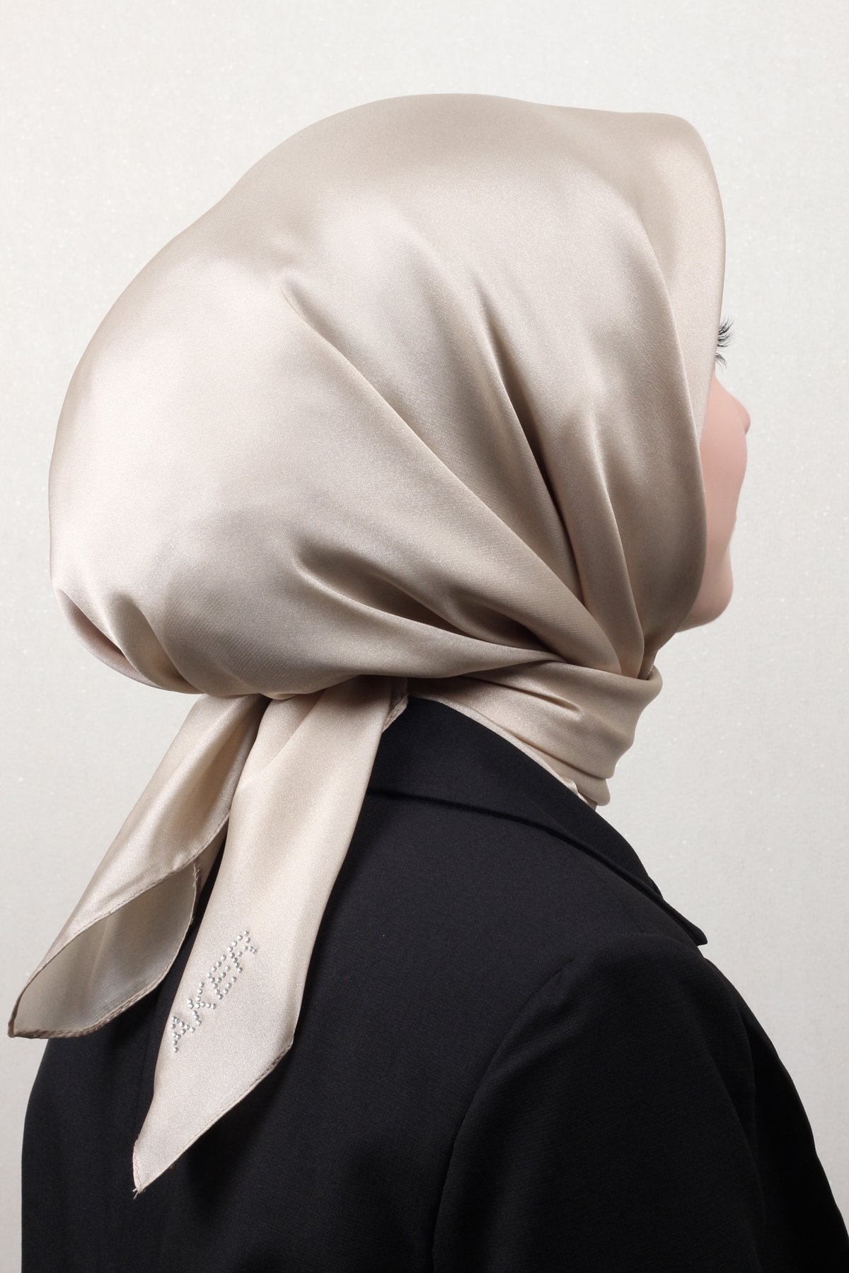 Aker Kristal Eşarp 1070900-933 Taş