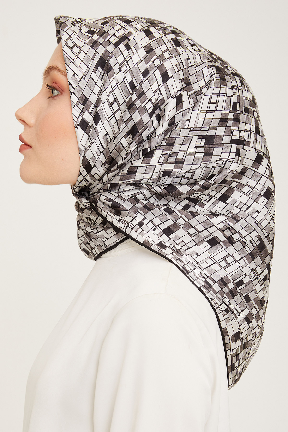 Armine 23-24 Kış 9004-05