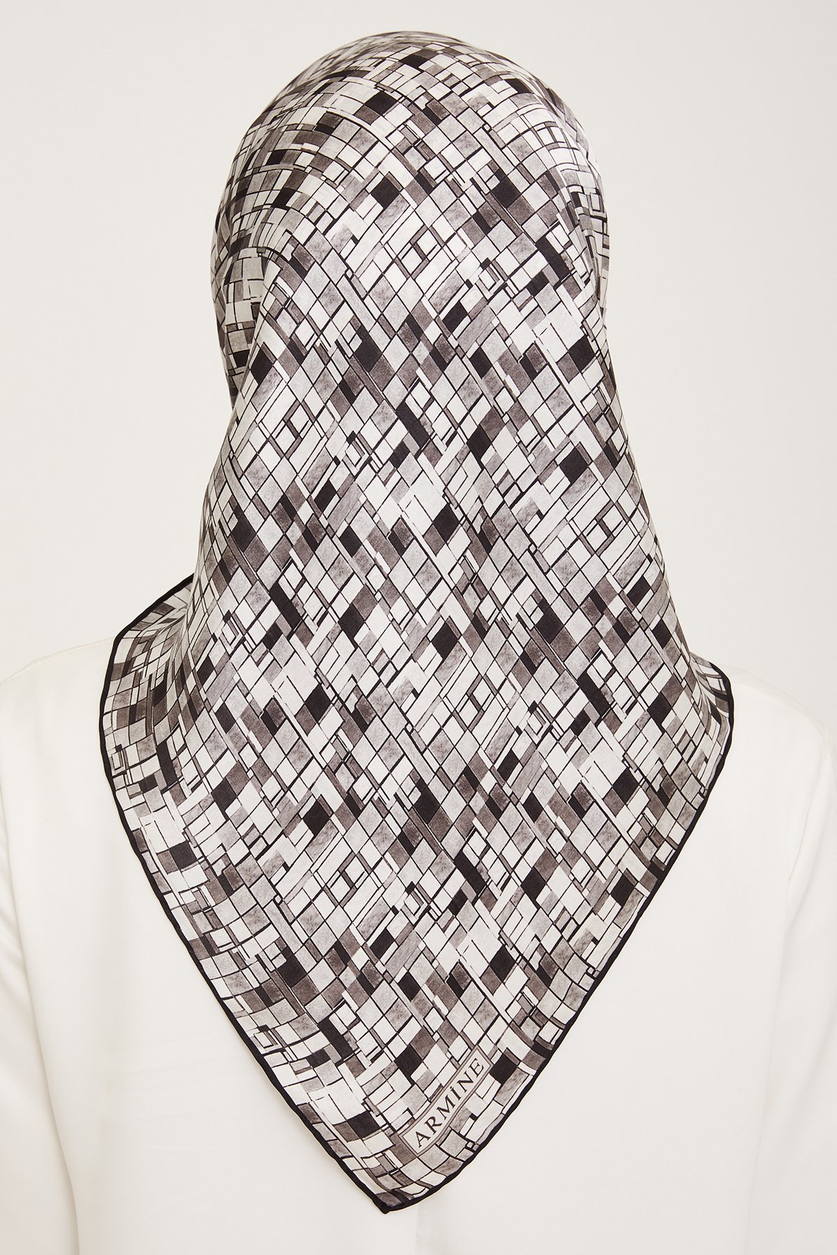 Armine 23-24 Kış 9004-05