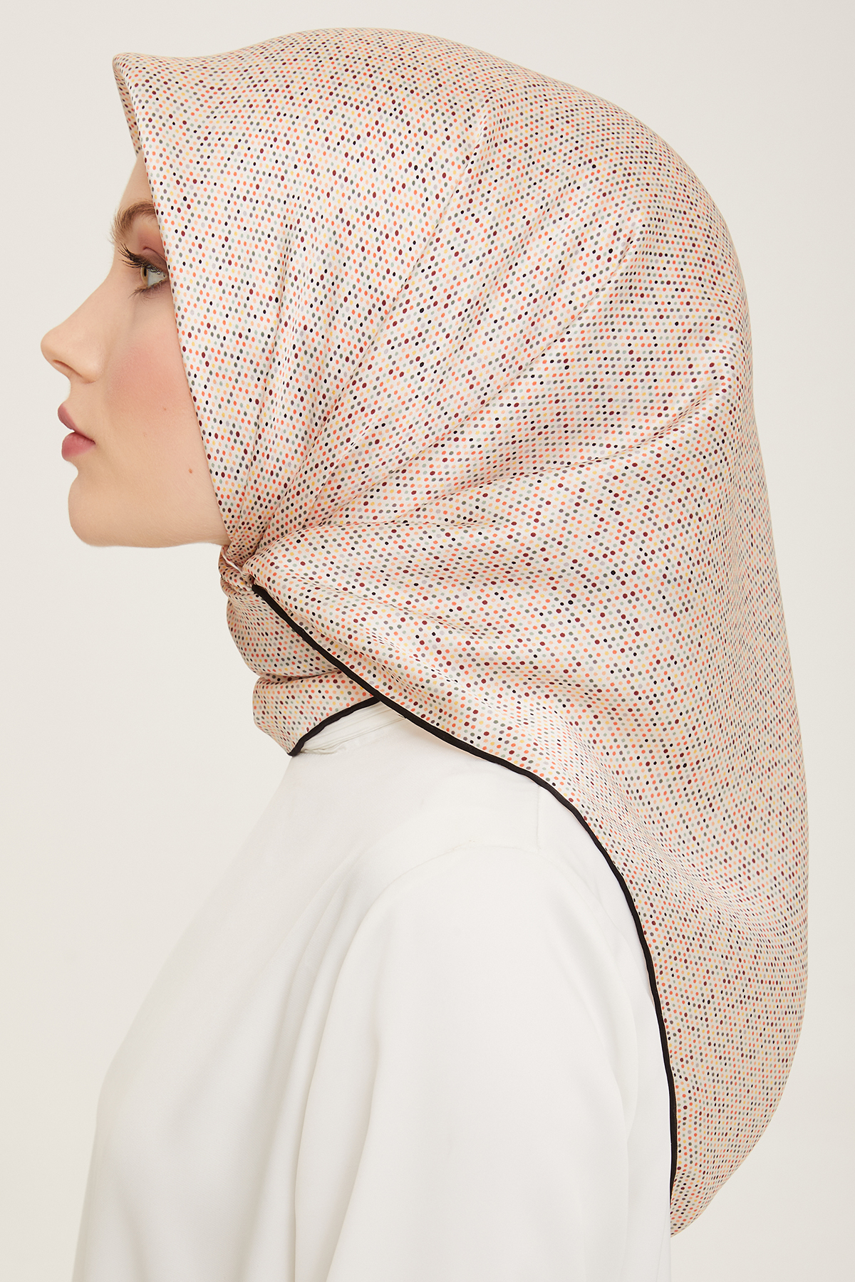Armine 24 Yaz 9113-82