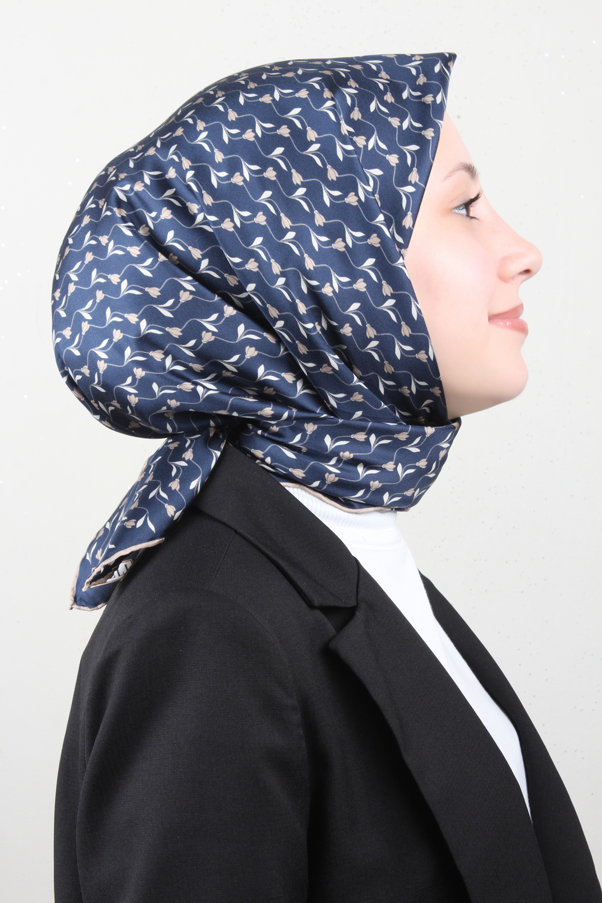Belli Twil İpek Eşarp 4001-80 Lacivert