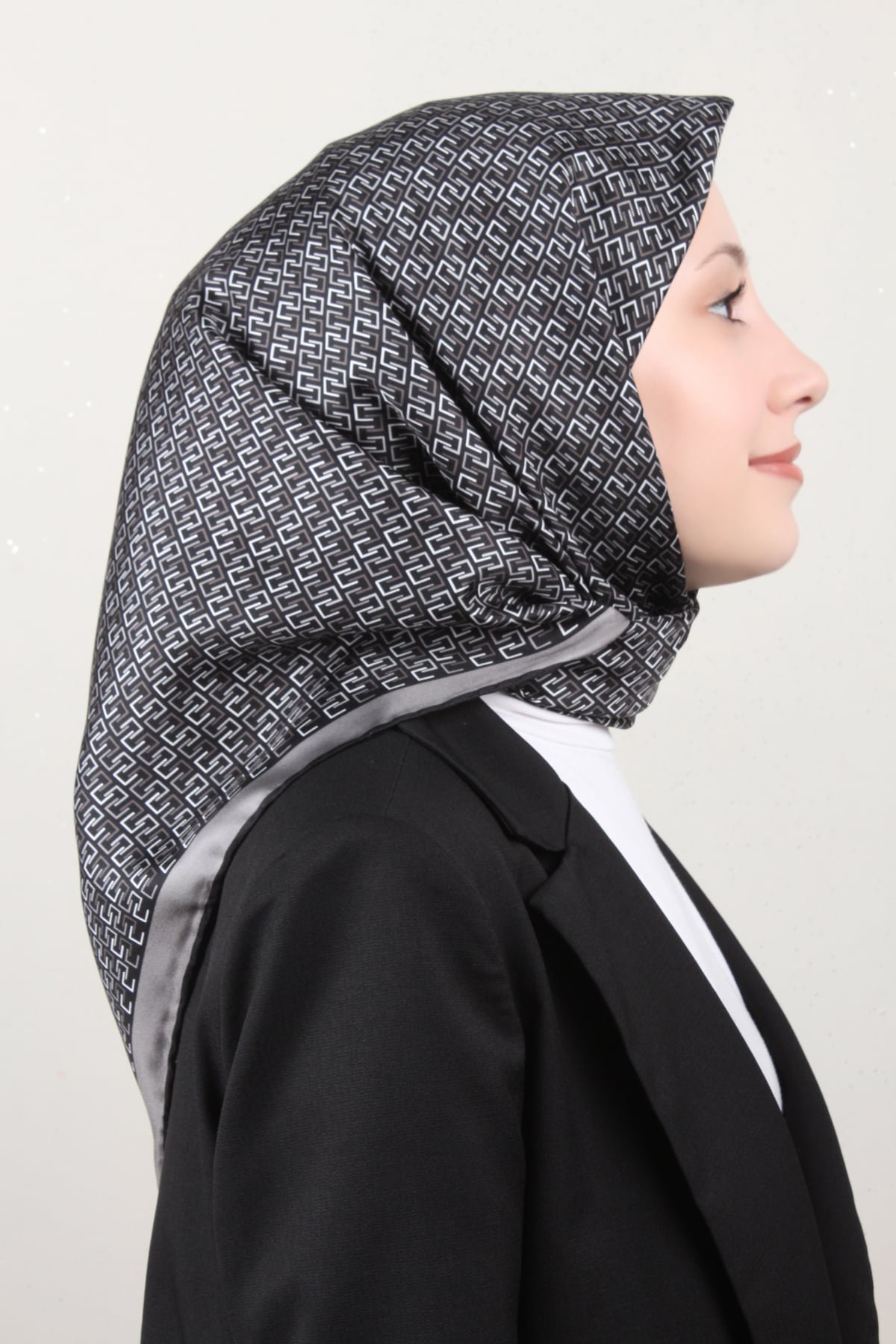 Belli Twil İpek Eşarp 4002-55 Gri