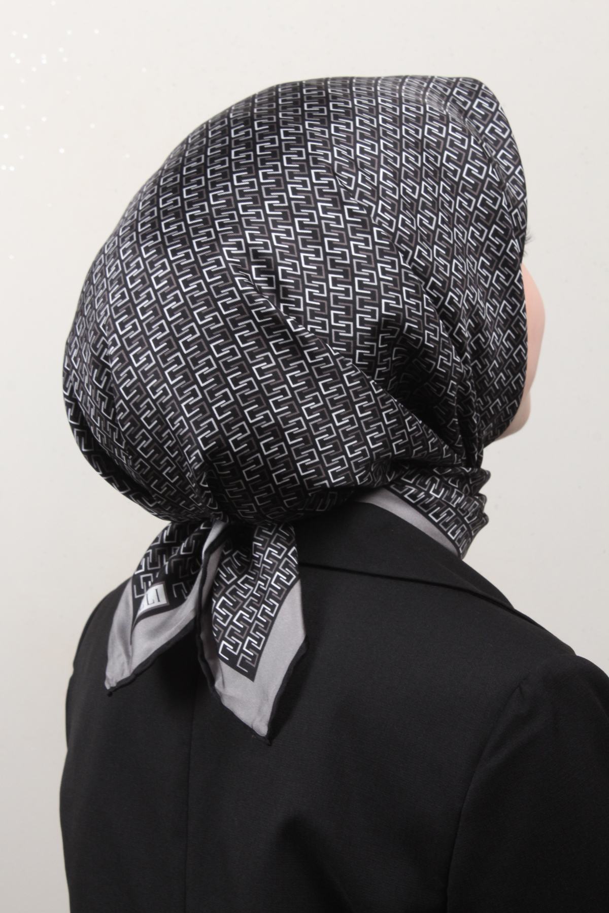 Belli Twil İpek Eşarp 4002-55 Gri