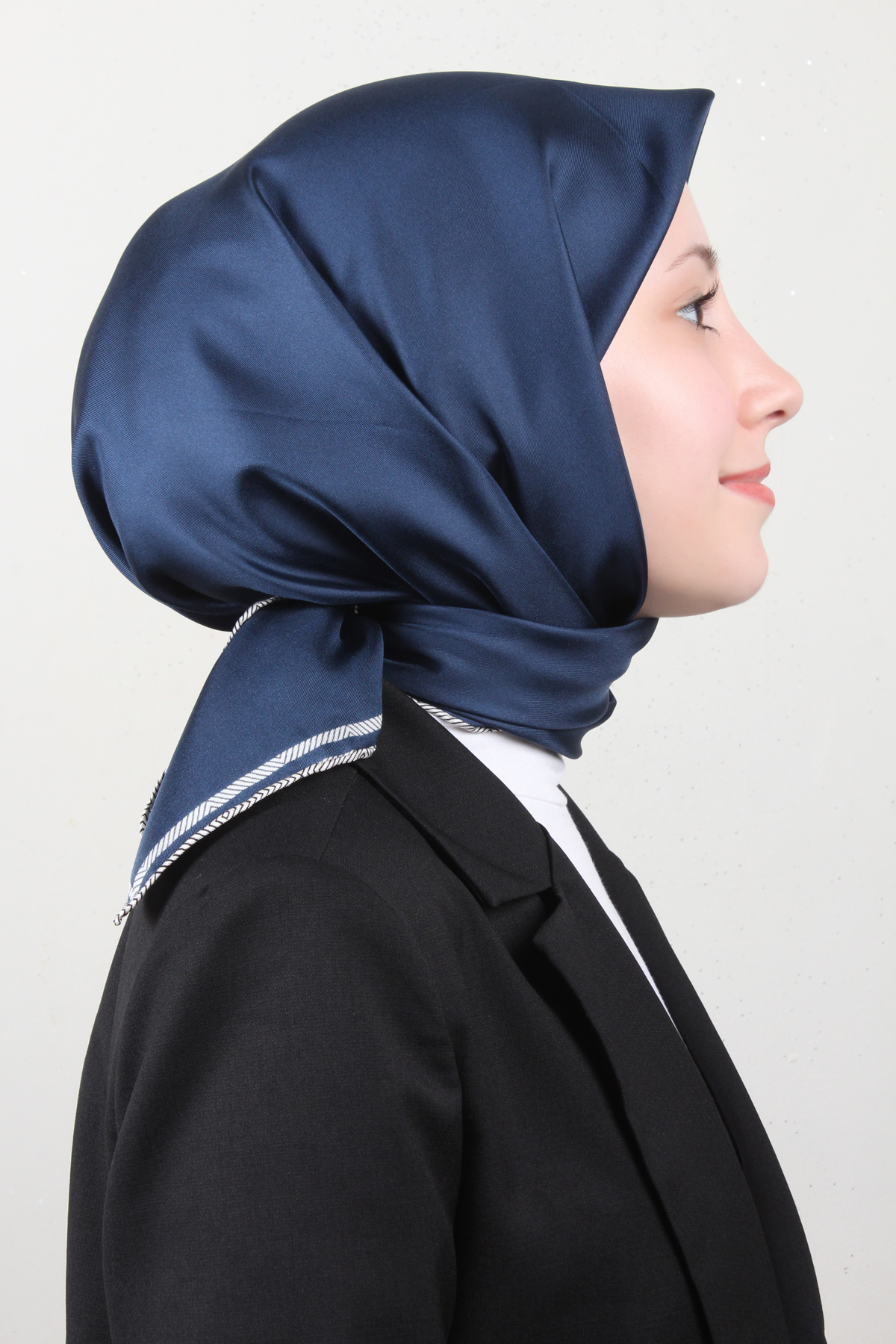 Belli Twill İpek Eşarp 40009-12 Lacivert