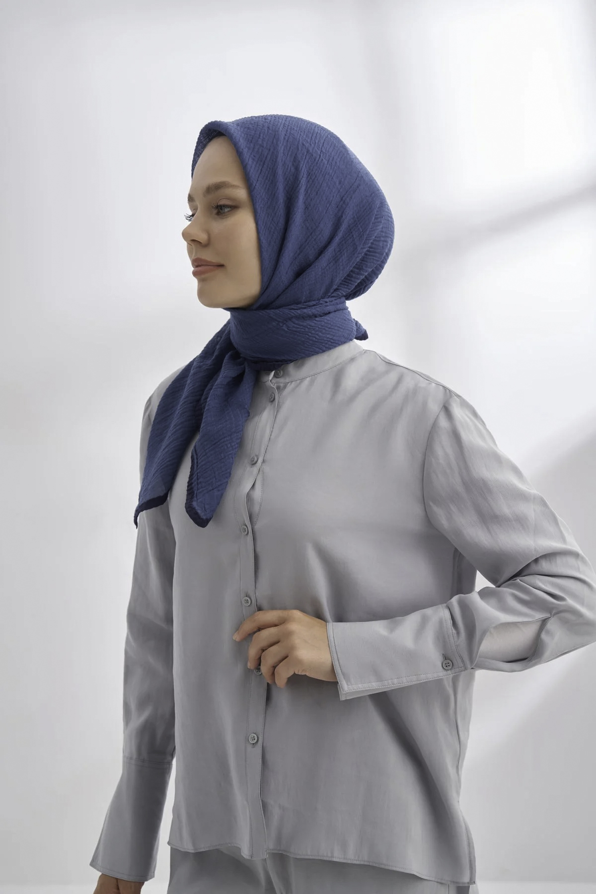 Müslin Biyeli Eşarp 3353-520 İndigo 