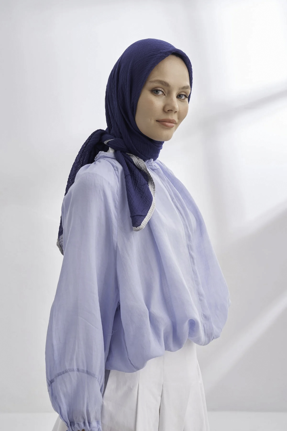 Müslin Biyeli Eşarp 3353-765 Gece Mavisi 