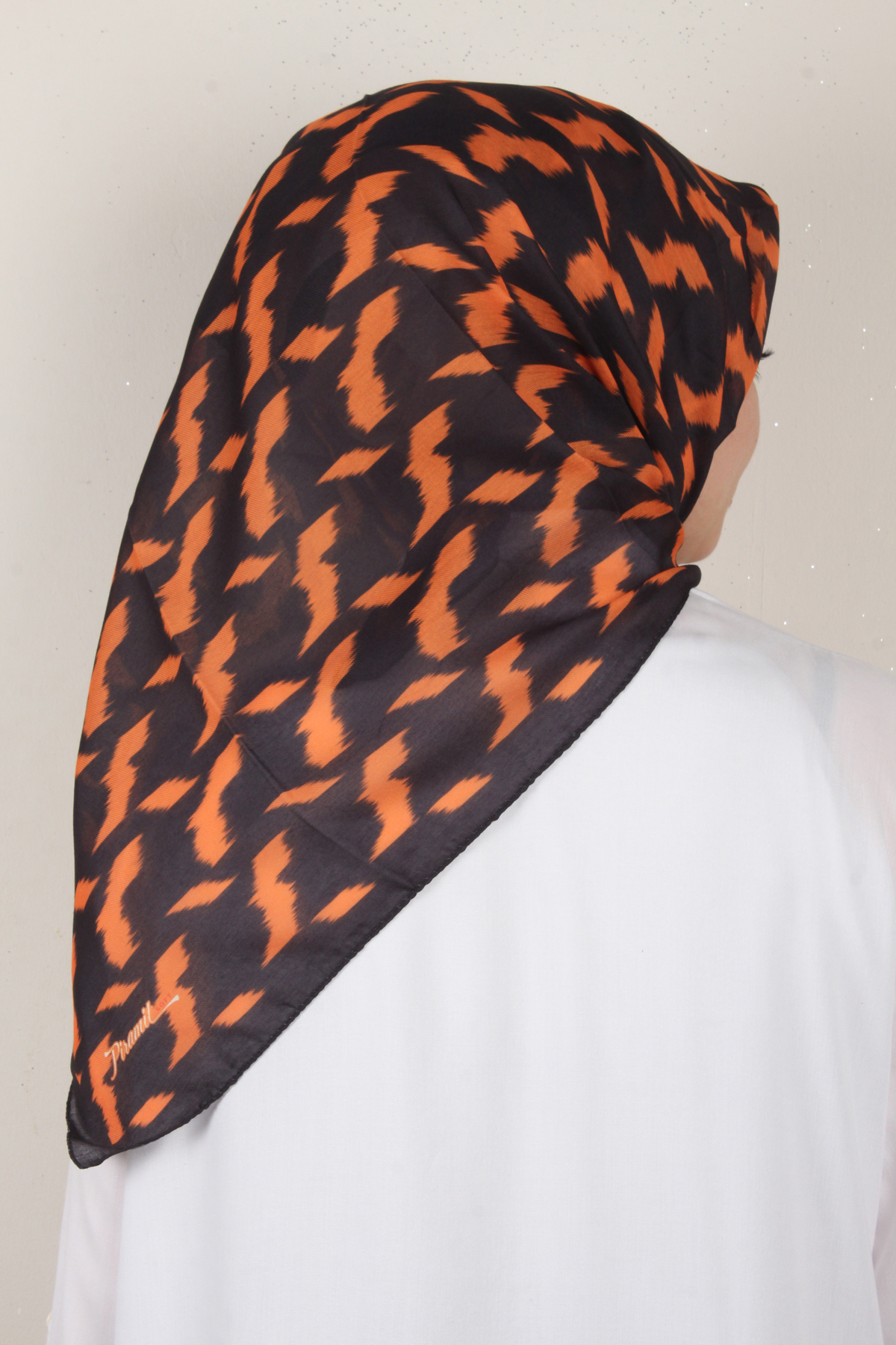 Nirvana Soft Eşarp 3348-14 Siyah-Turuncu