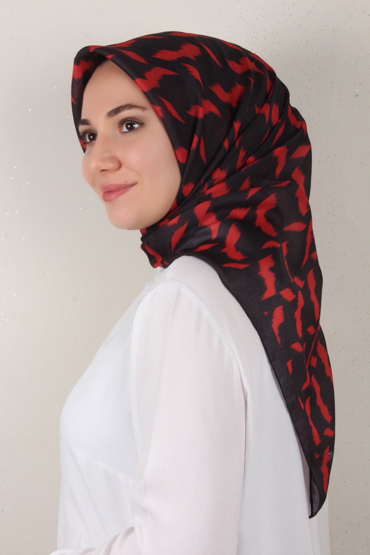 Nirvana Soft Eşarp 3348-25 Siyah-Kırmızı