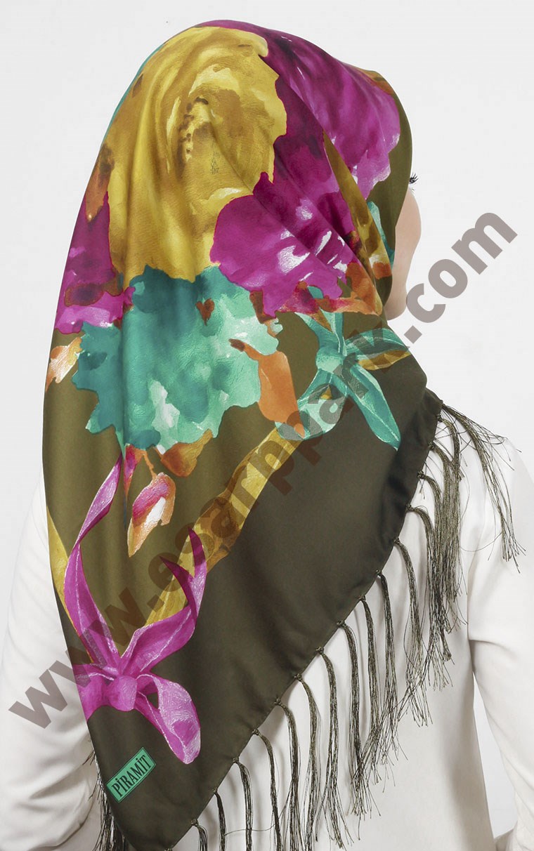 Piramit Püsküllü Eşarp 111-0023-18