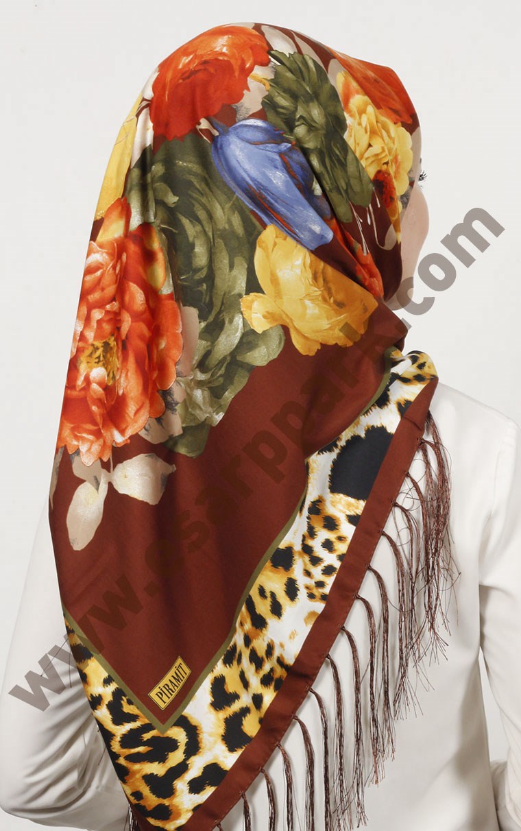 Piramit Püsküllü Eşarp 111-0023-32