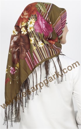 111-0006-01 PİRAMİT PÜSKÜLLÜ EŞARP 