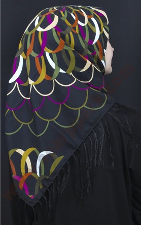 111-0013-22 PİRAMİT PÜSKÜLLÜ EŞARP