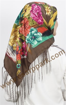 111-0015-10 PİRAMİT PÜSKÜLLÜ EŞARP