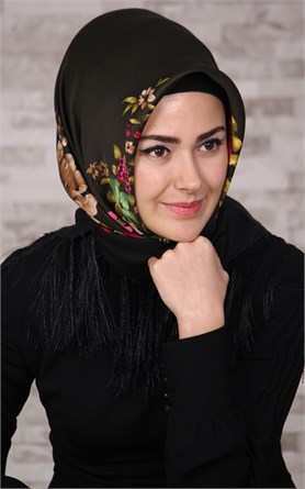 111-0011-06 PİRAMİT PÜSKÜLLÜ EŞARP SİYAH YEŞİL