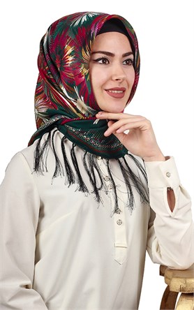 111-0020-01 PİRAMİT PÜSKÜLLÜ EŞARP 