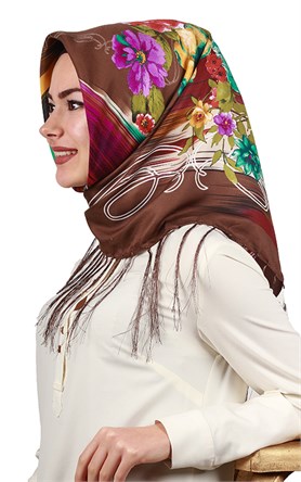 111-0022-06 PİRAMİT PÜSKÜLLÜ EŞARP