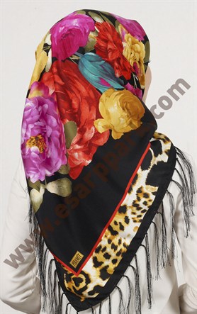 Piramit Püsküllü Eşarp 111-0023-101