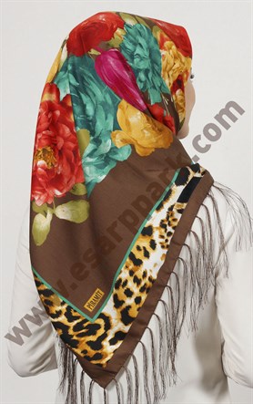 Piramit Püsküllü Eşarp 111-0023-102