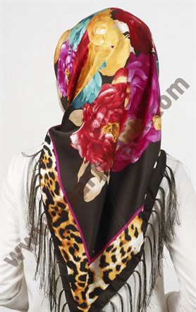 Piramit Püsküllü Eşarp 111-0023-29