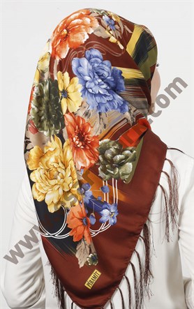 Piramit Püsküllü Eşarp 111-0023-34