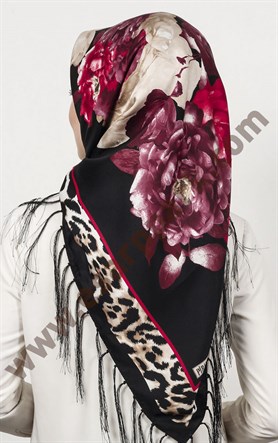 Piramit Püsküllü Eşarp 111-0023-35