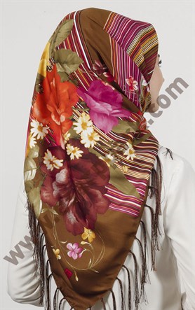 Piramit Püsküllü Eşarp 111-0023-74