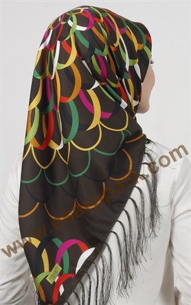 Piramit Püsküllü Eşarp 111-0025-01