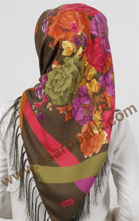 Piramit Püsküllü Eşarp 111-0025-04