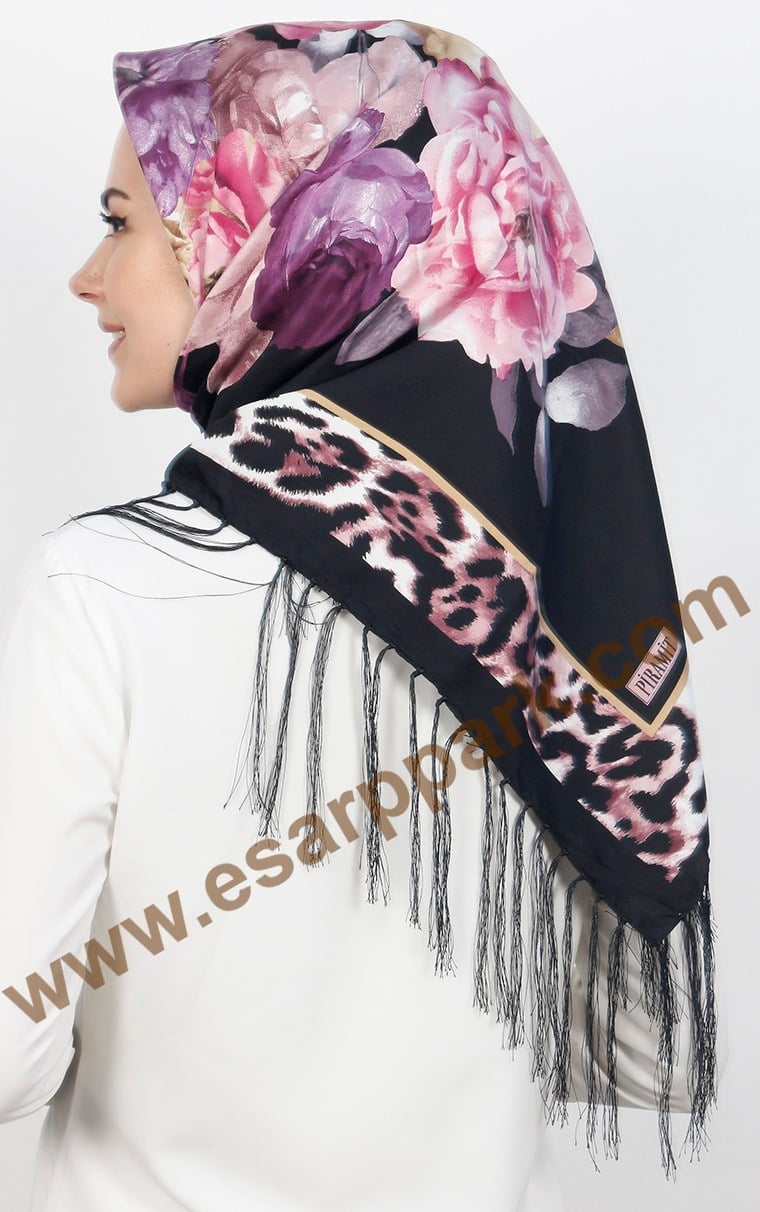 111-0002-04 PİRAMİT PÜSKÜLLÜ EŞARP 