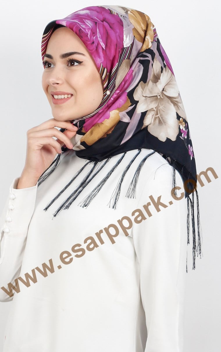 111-0003-07 PİRAMİT PÜSKÜLLÜ EŞARP