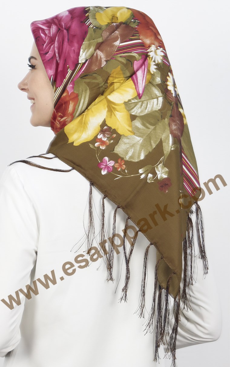 111-0006-01 PİRAMİT PÜSKÜLLÜ EŞARP 