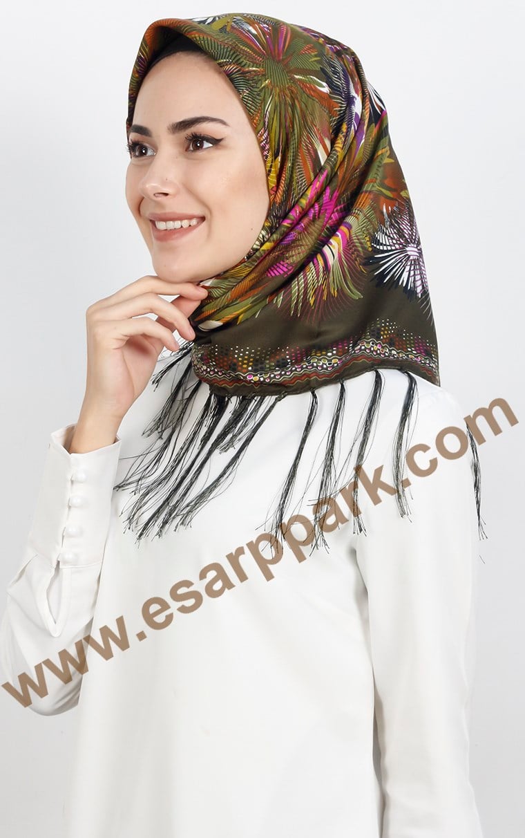 111-0012-03 PİRAMİT PÜSKÜLLÜ EŞARP