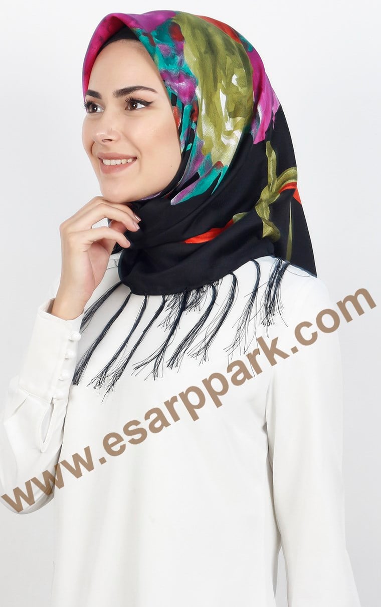 111-0012-06 PİRAMİT PÜSKÜLLÜ EŞARP