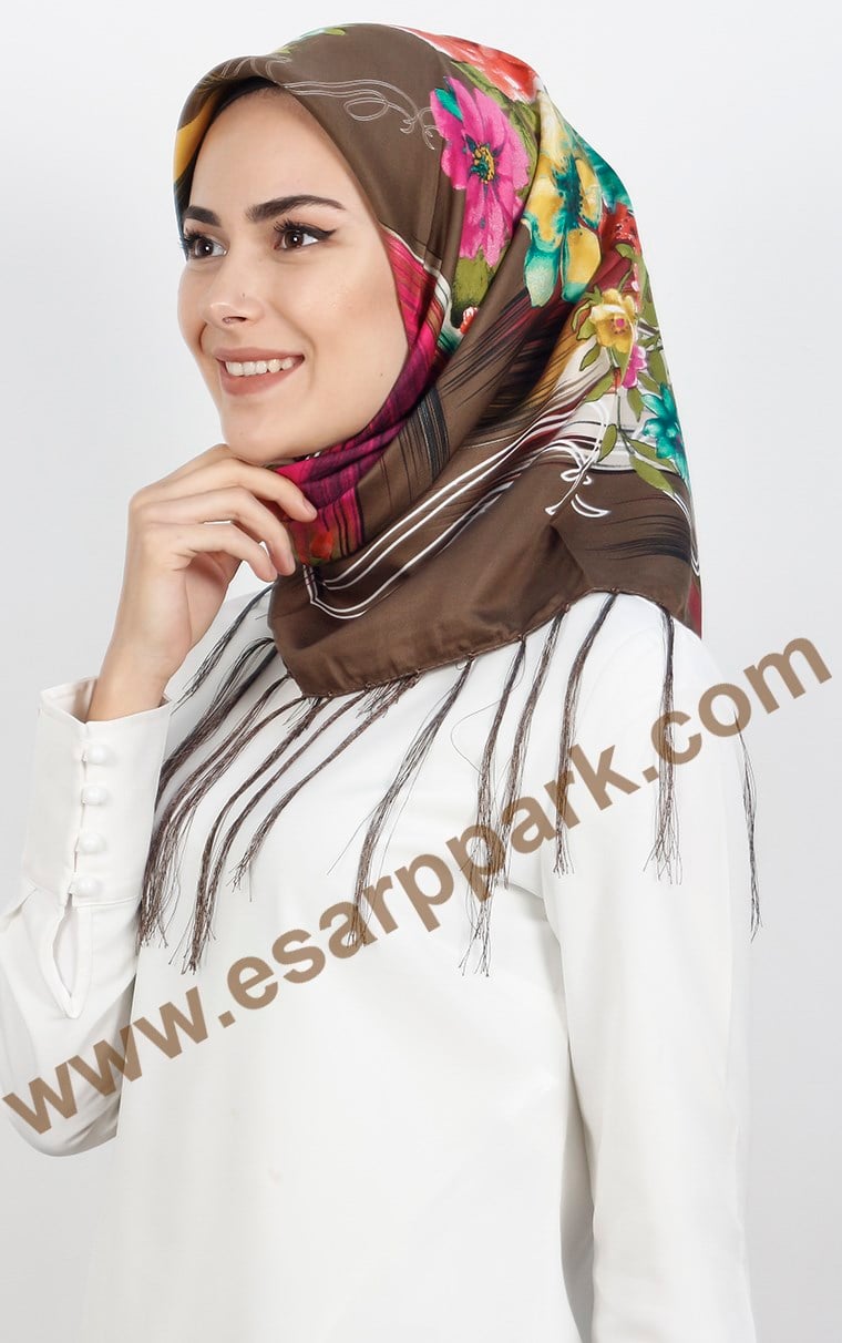 111-0015-10 PİRAMİT PÜSKÜLLÜ EŞARP