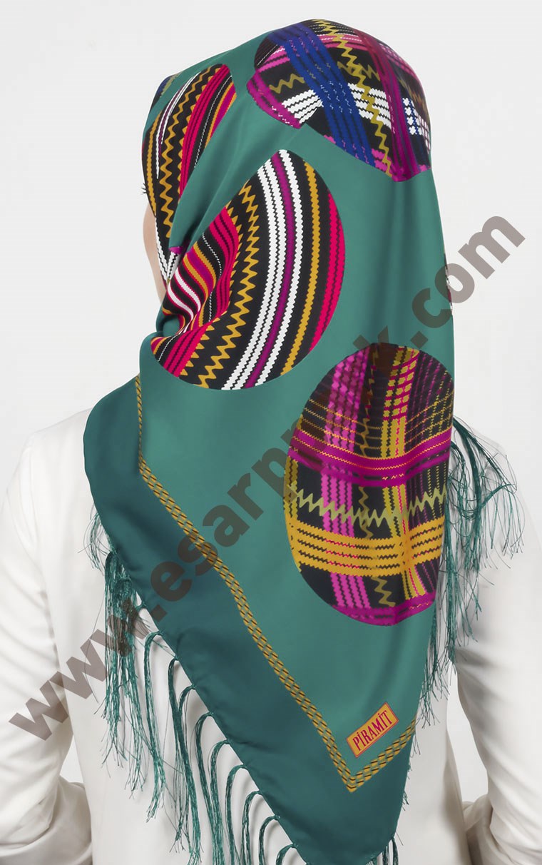 111-0016-12 PİRAMİT PÜSKÜLLÜ EŞARP