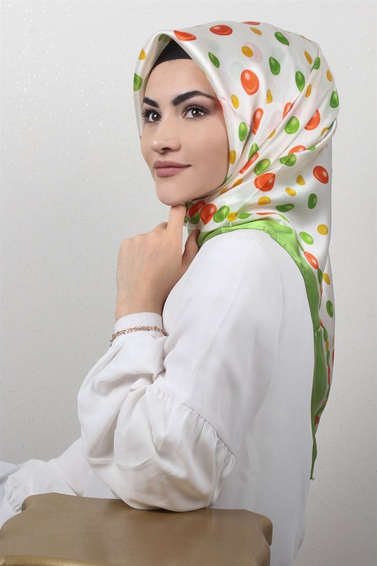 4534-06 ARMİNE İPEK SİYAH MERCAN