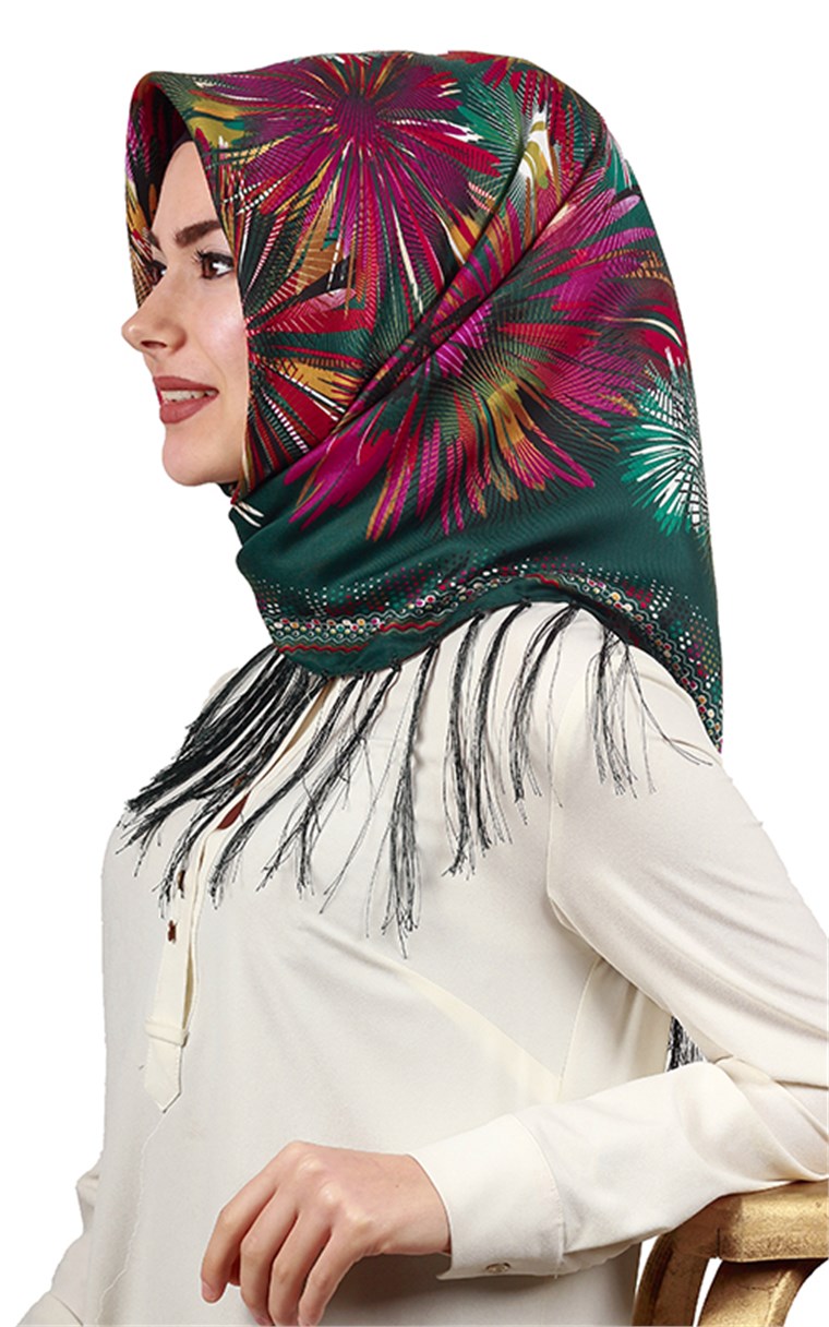 111-0020-01 PİRAMİT PÜSKÜLLÜ EŞARP 