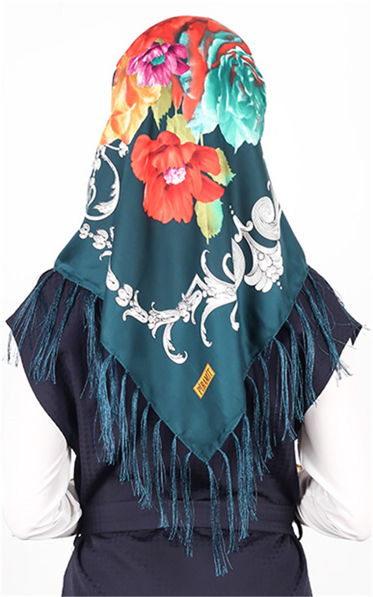 111-0013-07 PİRAMİT PÜSKÜLLÜ EŞARP