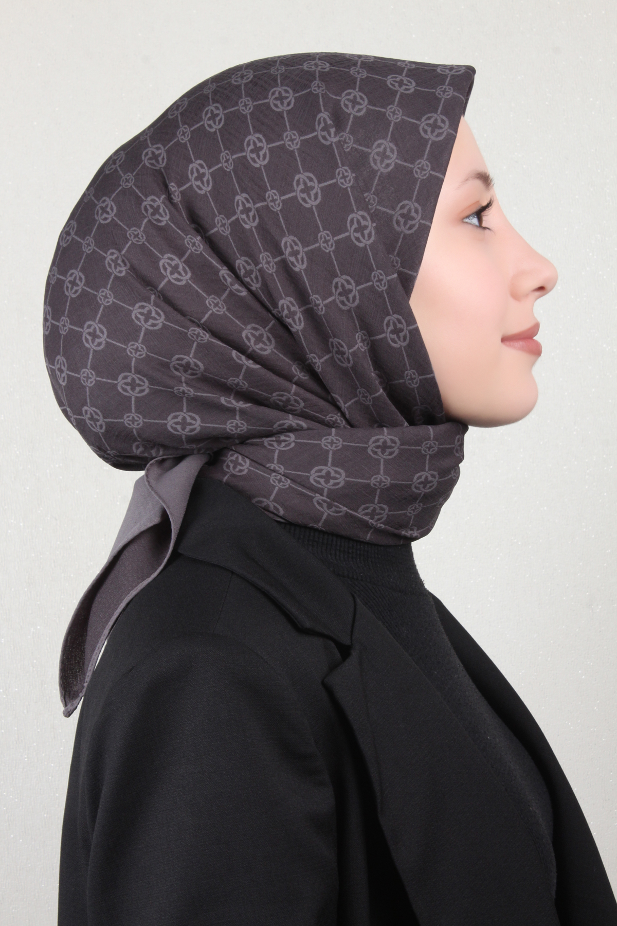 Aker Elegance Monogram Eşarp 4107-8 Füme