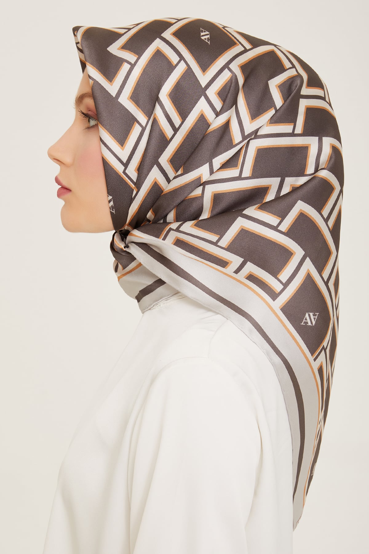 Armine 2024 Yaz 9132-82