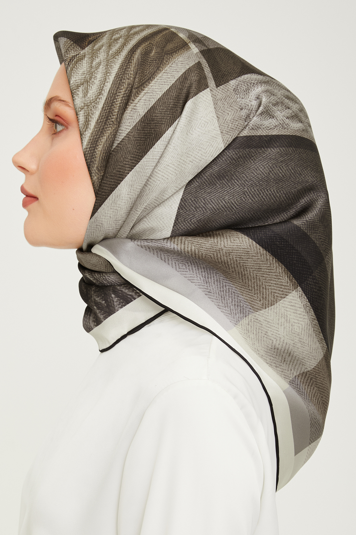 Armine 23-24 Kış 9009-11