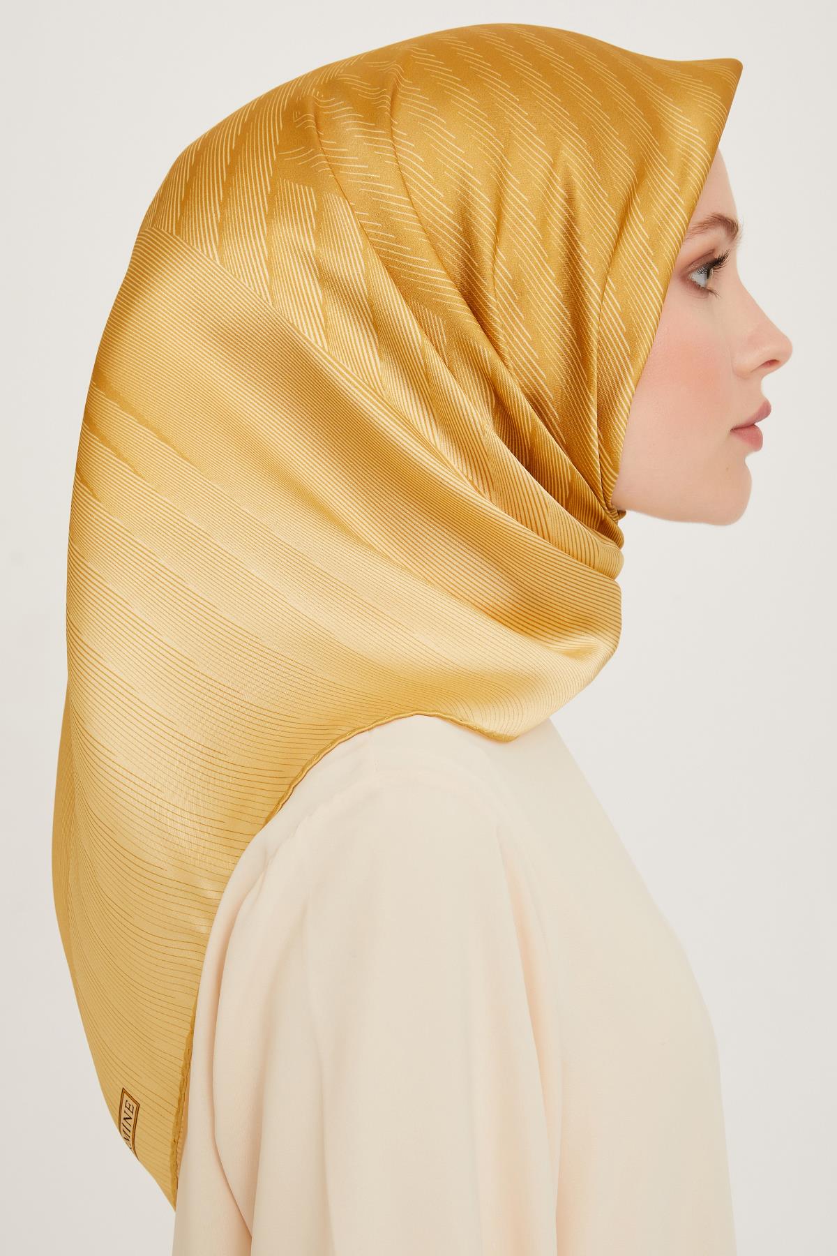 Armine 24-25 Kış 9237-33