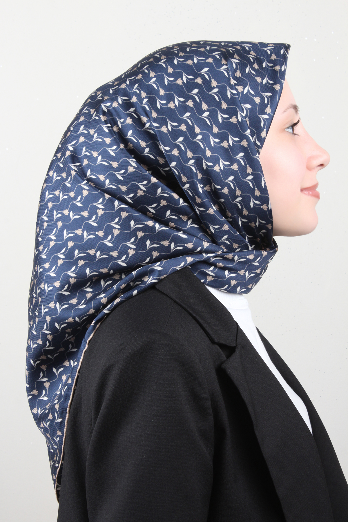 Belli Twil İpek Eşarp 4001-80 Lacivert