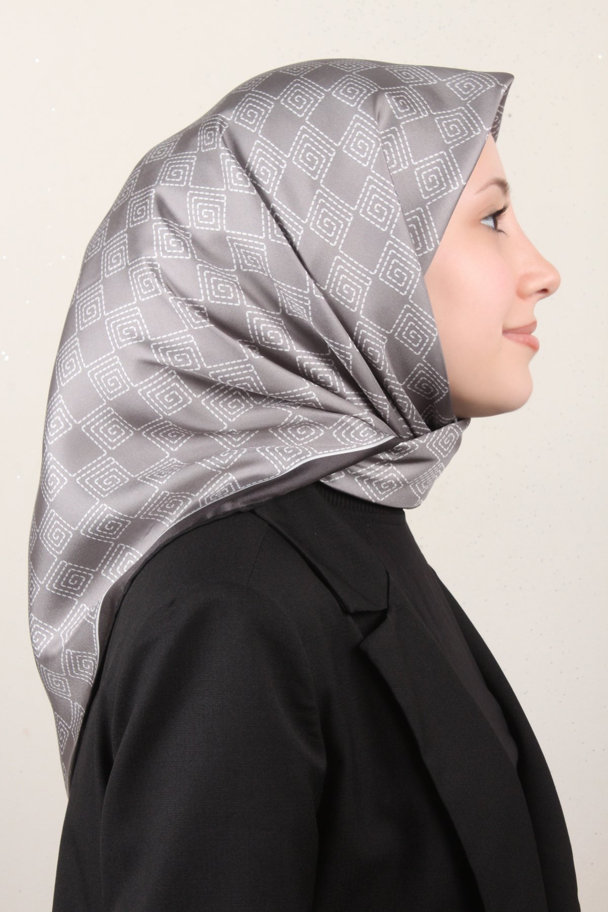 Belli Twil İpek Eşarp 4003-81 Füme